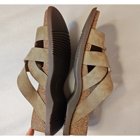 Clarks Greige Nub Mendocino Natural Slip on Sandals Size 6 M Strappy Cork - Picture 10 of 11